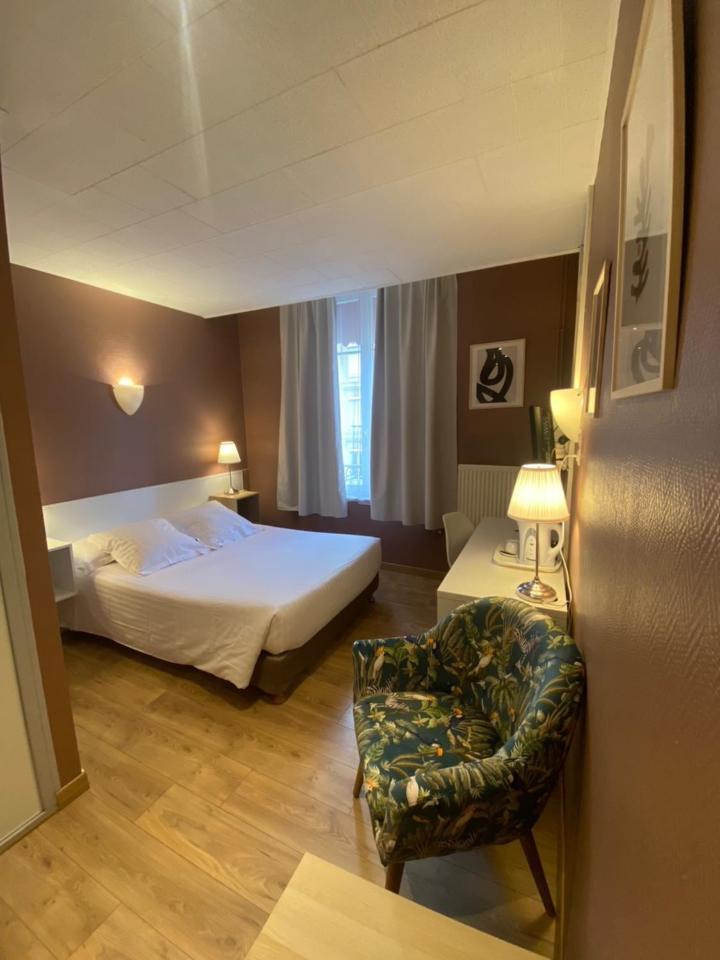 Hotel Le Pelican Charleville-Mézières 외부 사진